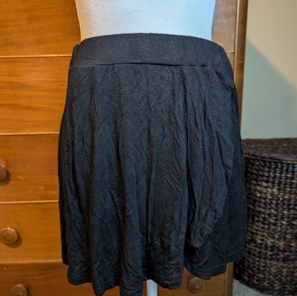 Coco + Carmen Cheeky Chic Side Kick Skirt (Black, Large/XLarge) - Picture 6 of 12